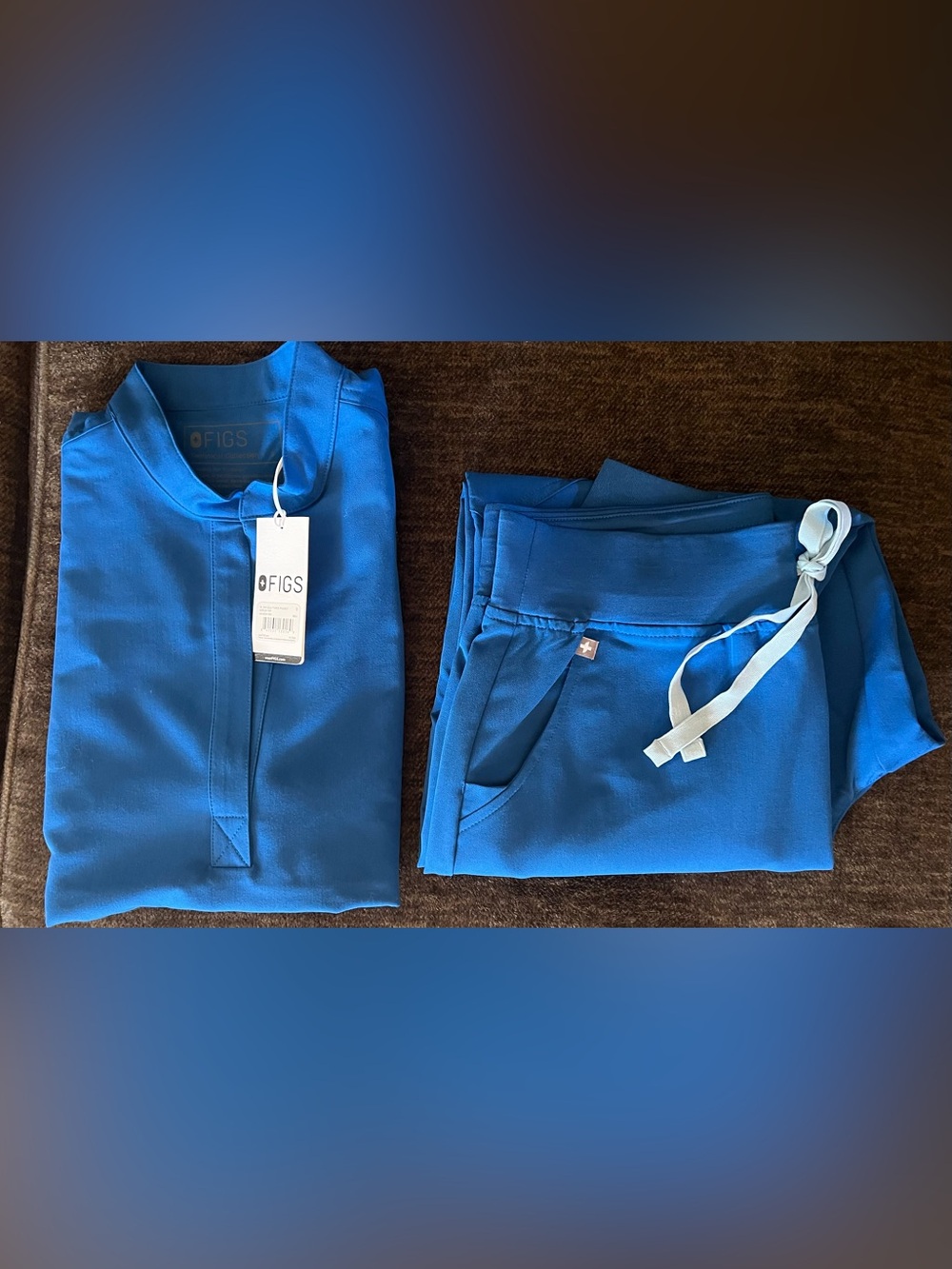 SOLD SOLD SOLD NEW Figs Royal Blue Scrub Set - Picture 2 of 5